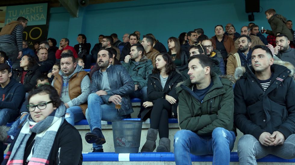 Partido de fútbol Segunda B entre Boiro y Celta B