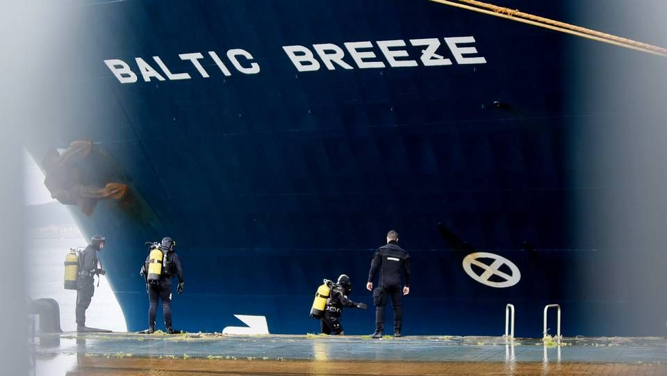 mercante.El mercante «Baltic Breeze», esta mañana tras la colisión de esta madrugada