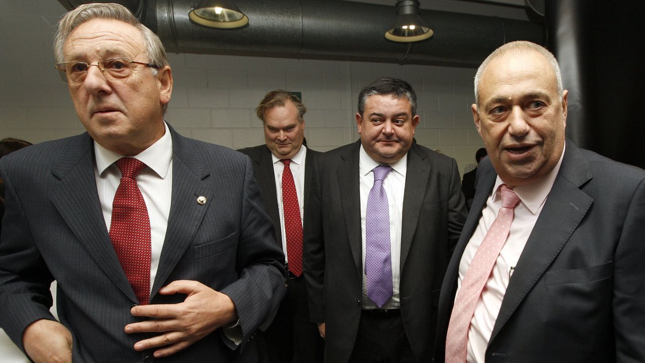 Manuel Jove (a la derecha), junto a su hermano Ángel, presidente de Anjoca
