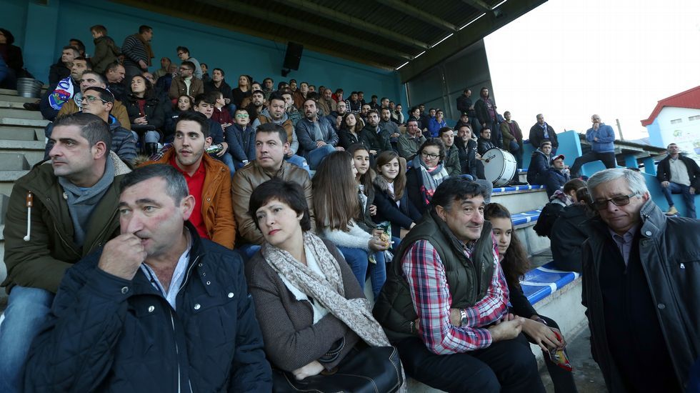 Partido de fútbol Segunda B entre Boiro y Celta B