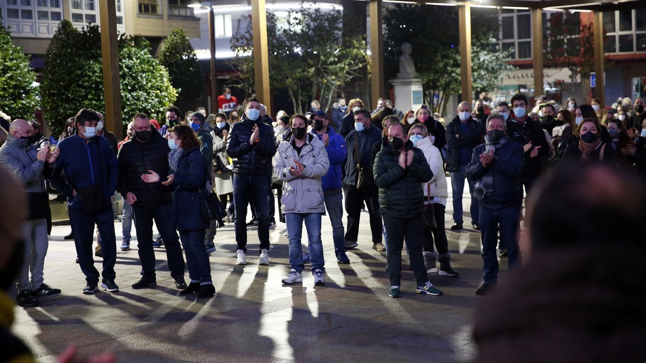 PROTESTA DE LA HOSTELERIA EN POBRA Y RIBEIRA