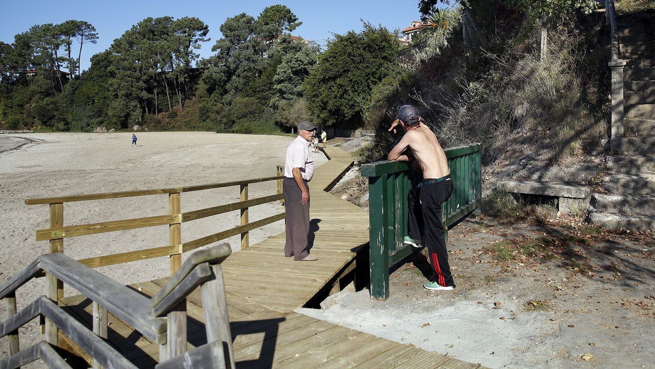 Chequeo en la playa de Tanxil.