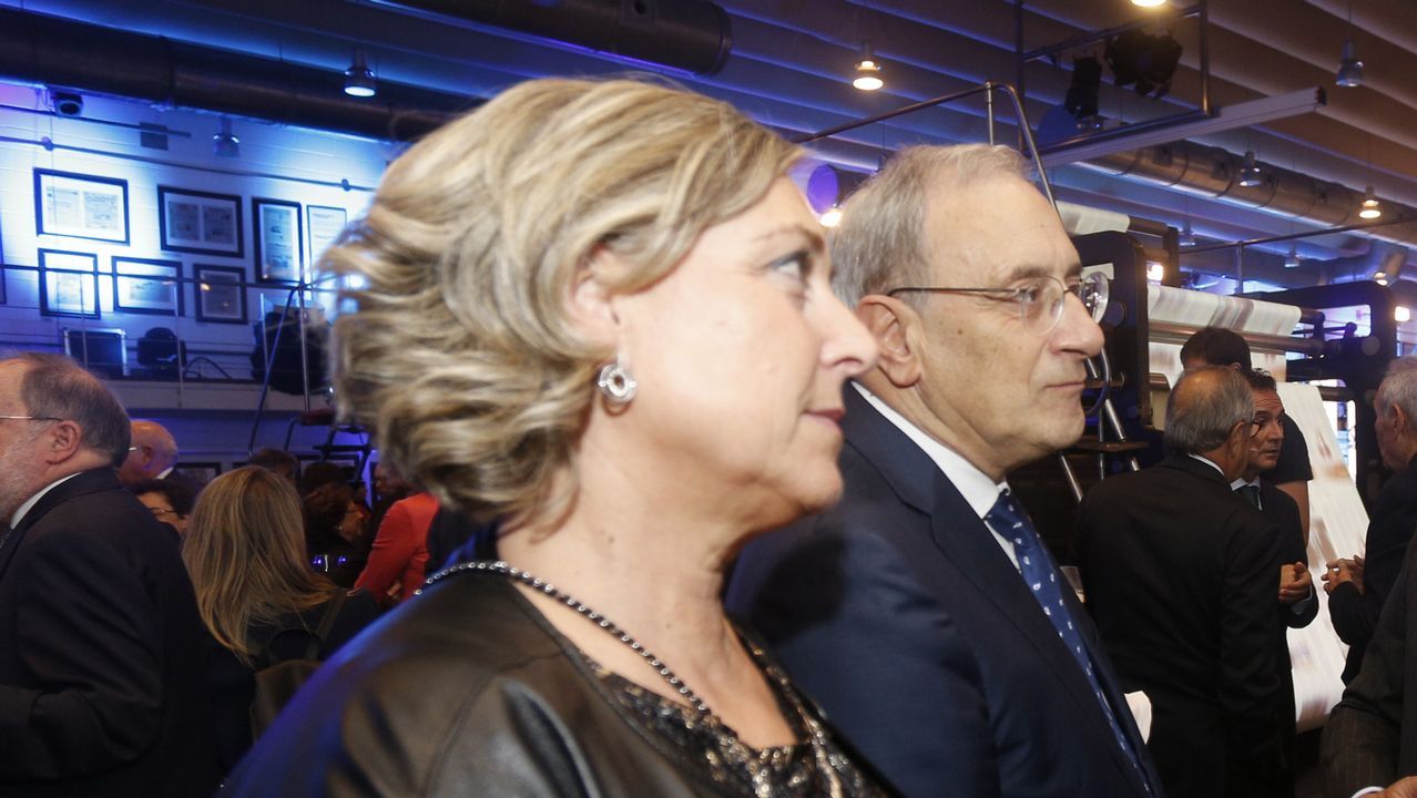 Rosa Vilas, directora adjunta de la TVG, y Alfonso Sánchez Izquierdo, director general de la CRTVG.