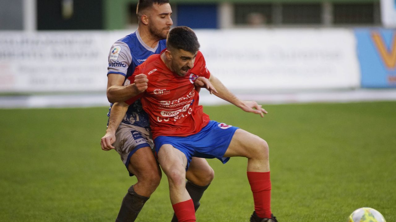 Ambiente de gala en el derbi del fútbol ourensano.La pugna entre la UD Ourense y el Ourense CF fue toda una fiesta del balompié provincial