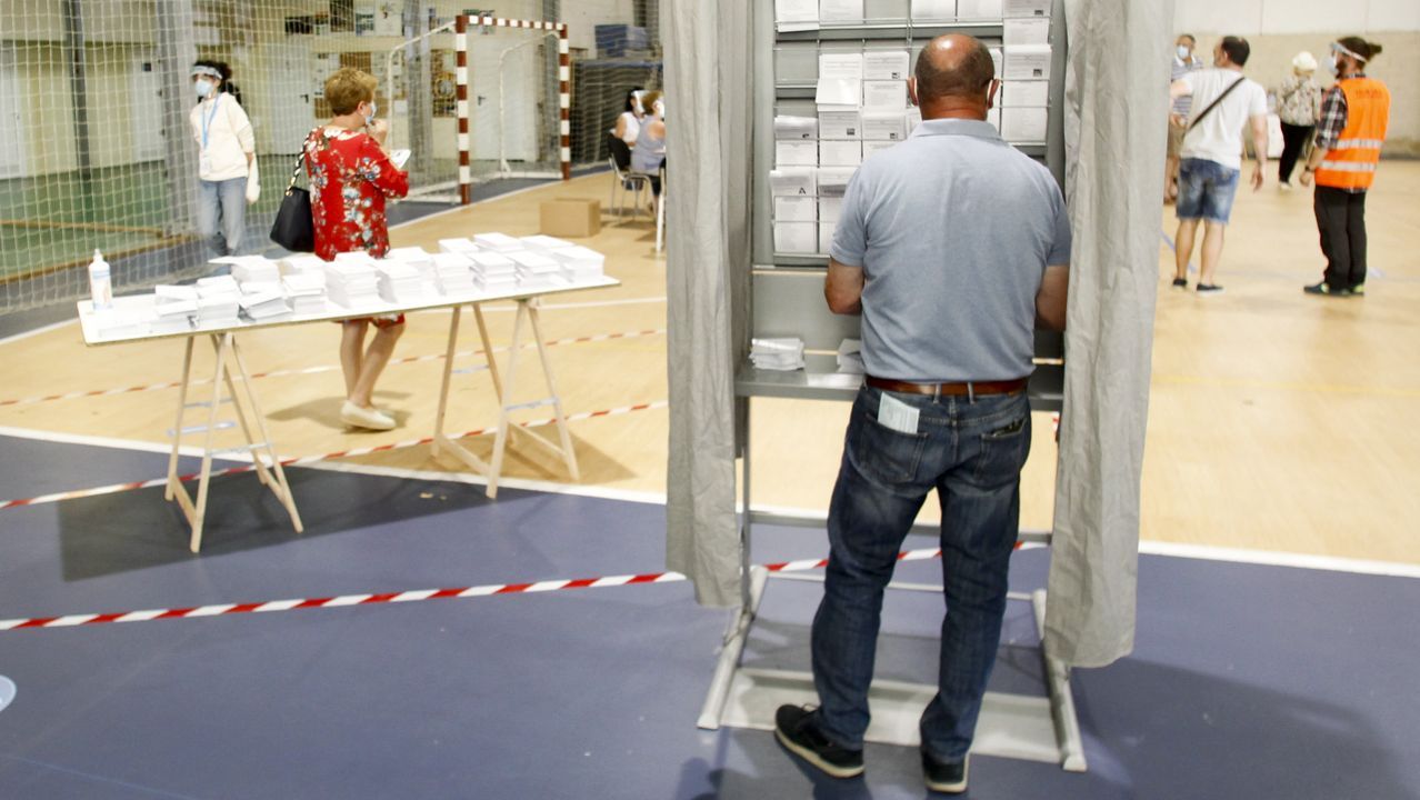 Votaciones en el IES de Canido
