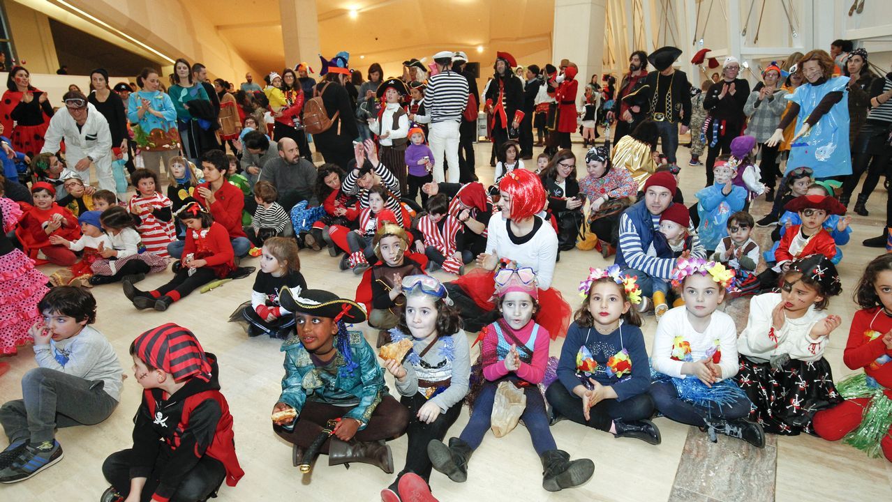 Fiesta de disfraces en la Cidade da Cultura