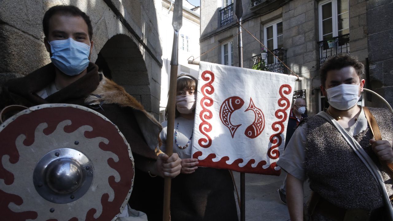 Los romanos y castrexos homenajearon a las víctimas del coronavirus