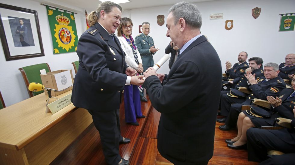 Entrega de medallas en la Policía Nacional