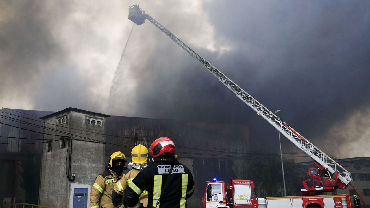 Bomberos de distintos destacamentos colaboraron en la extinción