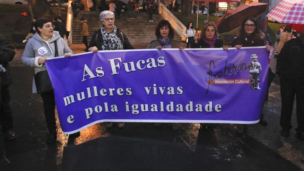 Los participantes en la concentración de Ferrol
