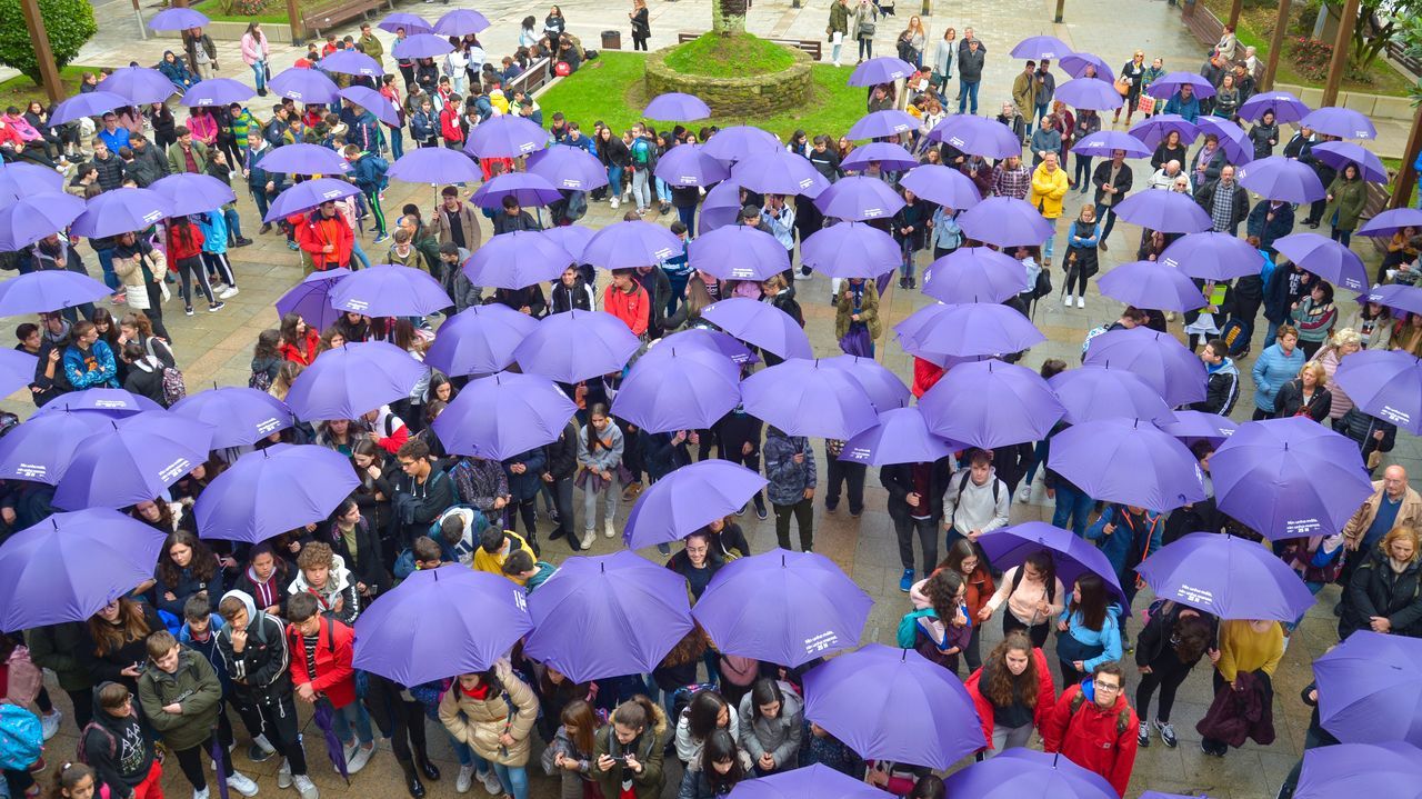 RESUMEN AÑO 2019.Acto contra la violencia de género en Ribeira