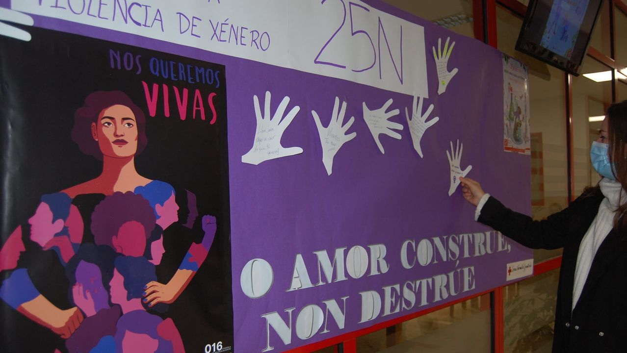 Minuto de silencio en el campus de Ourense