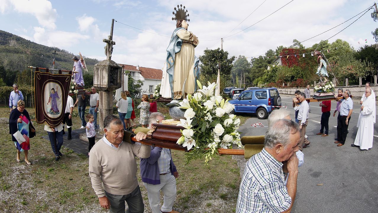 Fiestas en San Roquiño misa y procesión en honor a San Miguel