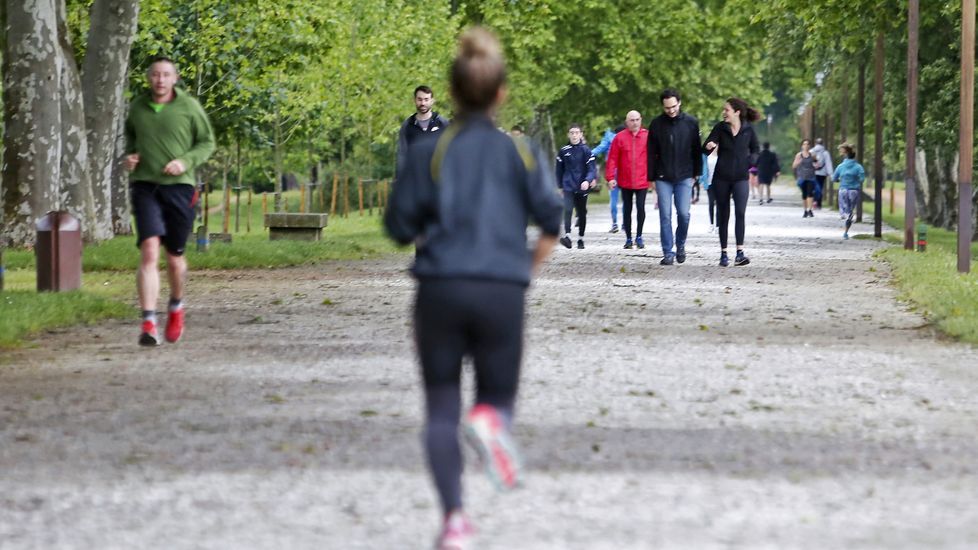 Deportistas durante el primer día de la desescalada
