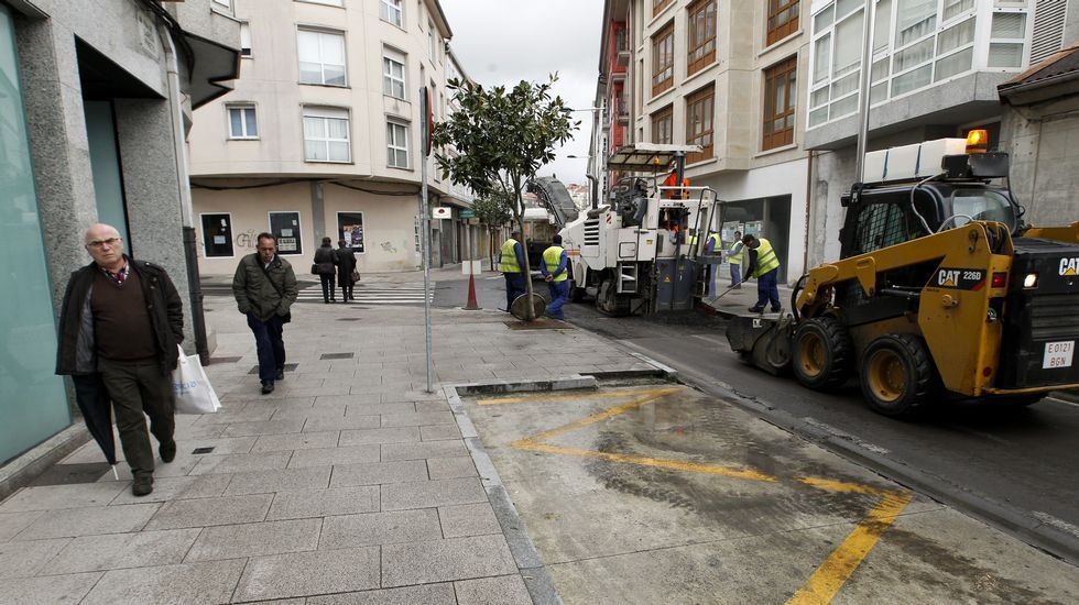 OBRAS DE ASFALTADO EN LA CALLE GARCIA PRIETO EN CONXO