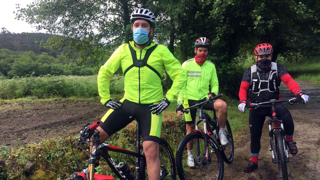 Tres ciclistas de Caldas, que iniciaron ruta en su tierra y que pretendían cubrir una etapa del Camino