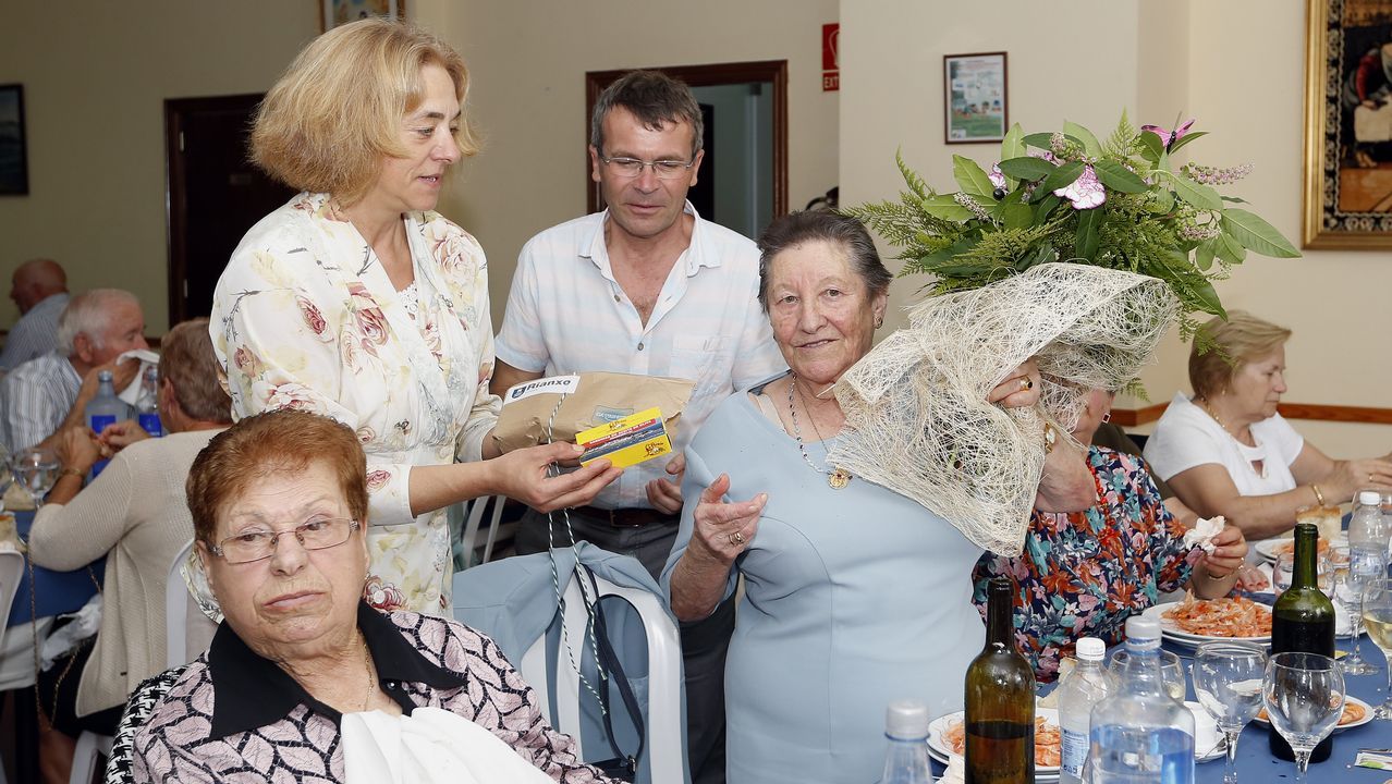 Comida de los Mayores en las fiestas de la Guadalupe.