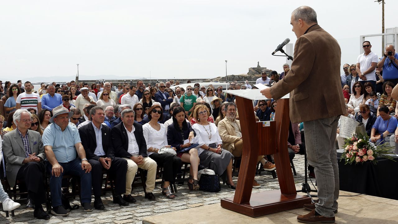 ACTO DEL HOMENAJE A PLACIDO BETANZOS EN EL QUE BAUTIZO´CON SU NOMBRE EL PASEO MARITIMO DE PALMEIRA