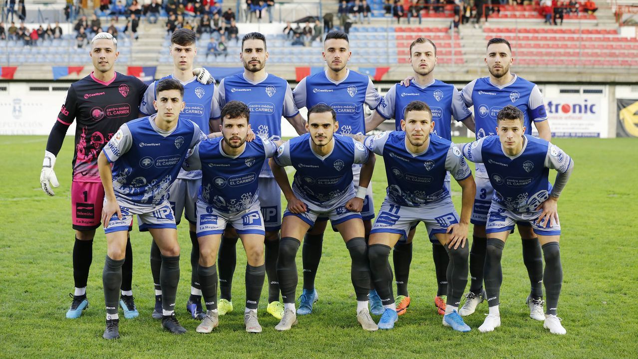 Ambiente de gala en el derbi del fútbol ourensano.La pugna entre la UD Ourense y el Ourense CF fue toda una fiesta del balompié provincial