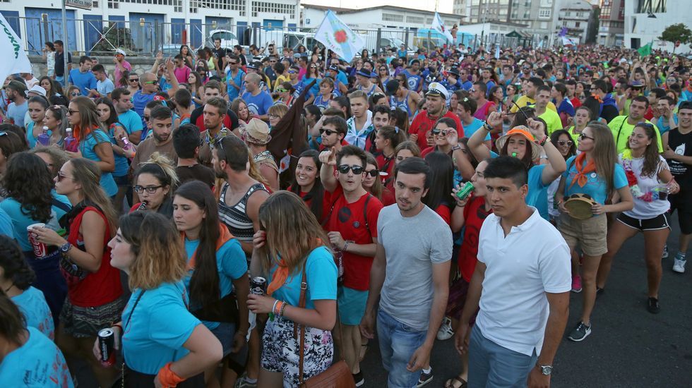 Desfile de peñas da Festa da Dorna 2016