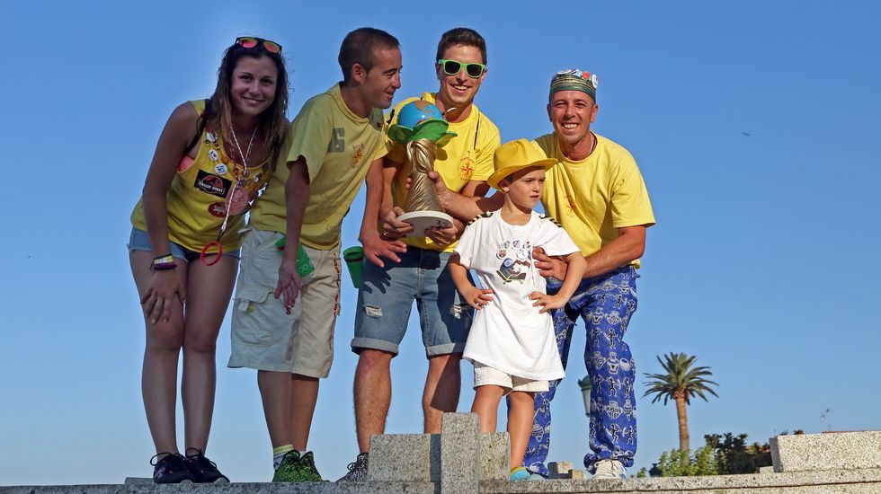 Desfile de peñas da Festa da Dorna 2016