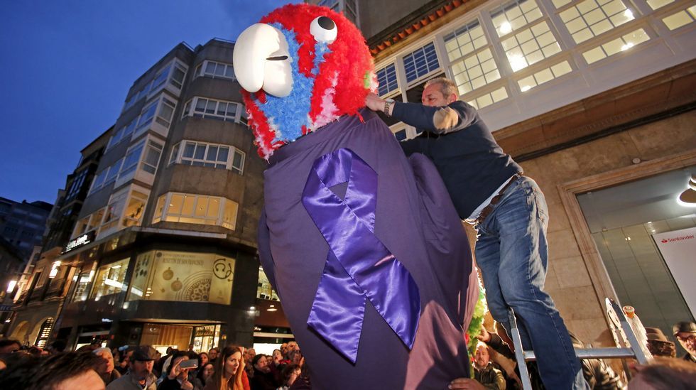 Carnaval de Pontevedra. Presentación del loro Ravachol