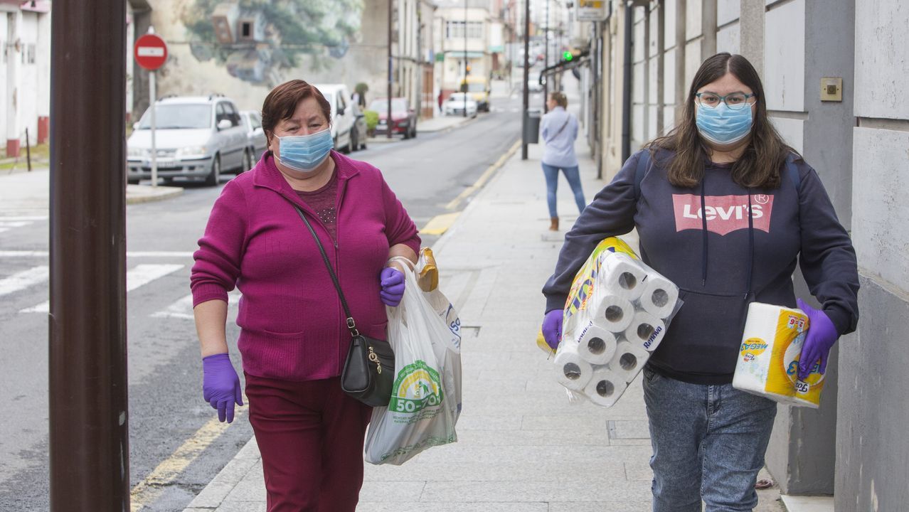 En Carballo se protegen con mascarillas