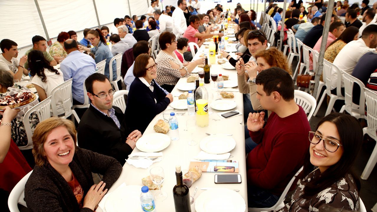 JORNADA DE FAMILIAS EN AMICOS. COMIDA