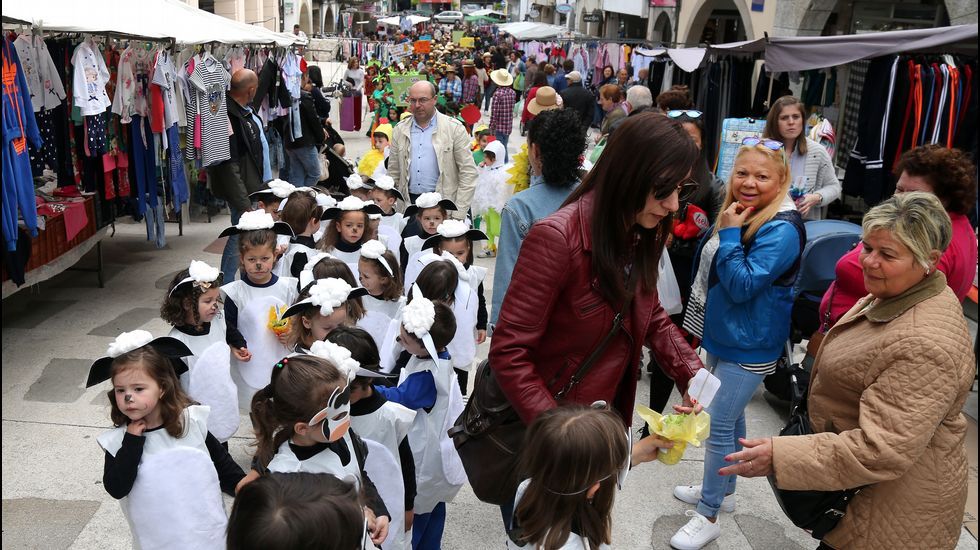 Proyecto Voz Natura del Colegio Jaime Balmes celebrando el día da terra