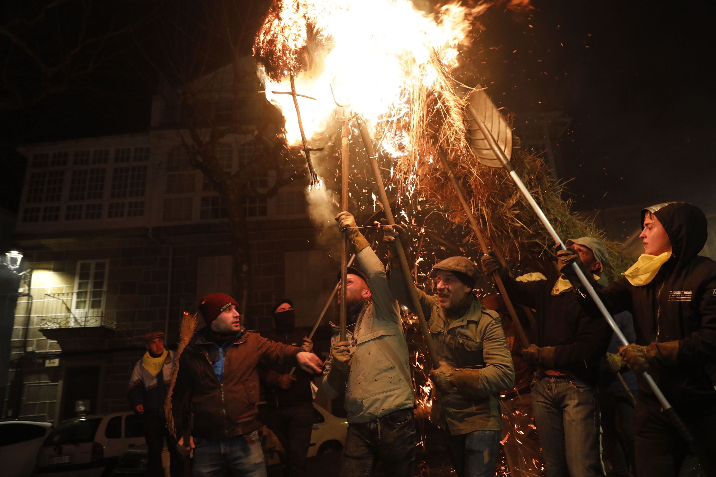 Festa dos Fach�s en Castro Caldelas. 19/01/2023