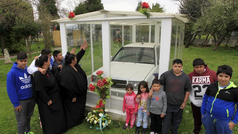 Homenaje a Juan el gitano y a su coche