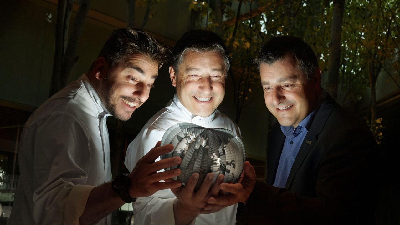 Vero Boquete y Tere Abelleira: �Ser� mejor que yo, seguro�.Criado, minutos antes de abandonar el campamento base del K2 para iniciar el camino de vuelta a Galicia.