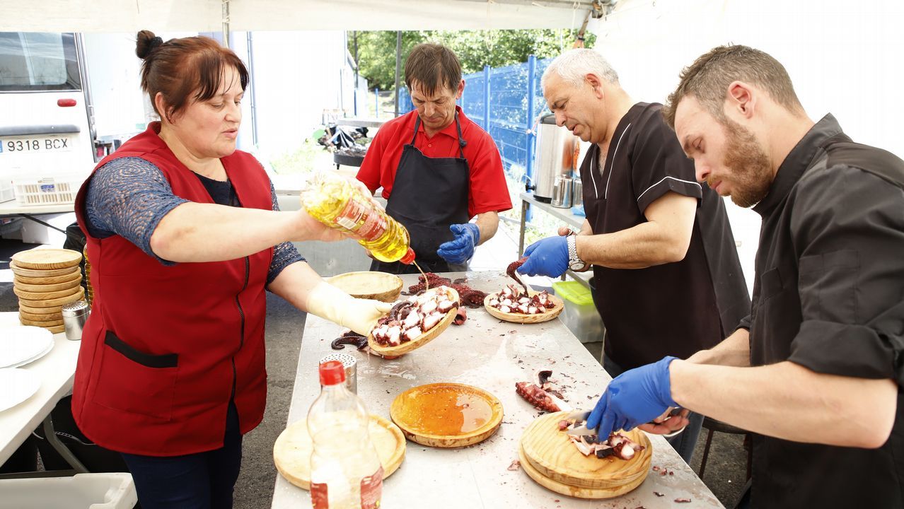 JORNADA DE FAMILIAS EN AMICOS. COMIDA