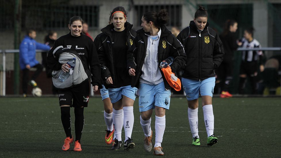 Imagen del partido celebrado el domingo en el campo de la Leyma entre Victoria y Orzán, con victoria aurinegra (1-2)