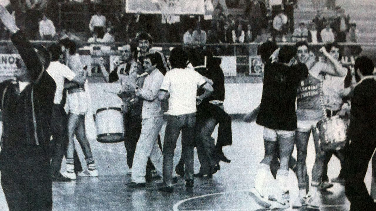 En el año 1982, último partido de la temporada del Obra en el que logro el ascenso a Primera Division.