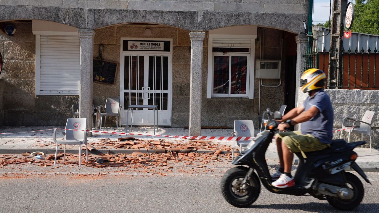 El diá después a la explosión mortal en Tui