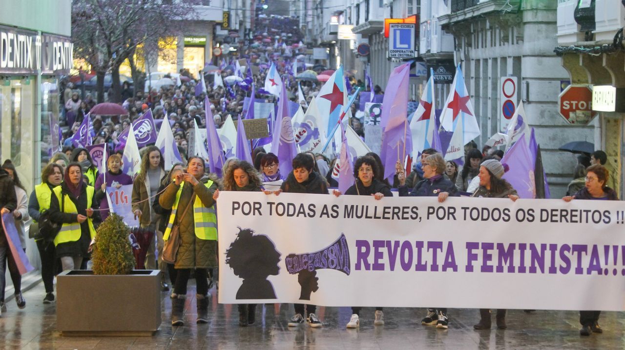 Los participantes en la concentración de Ferrol