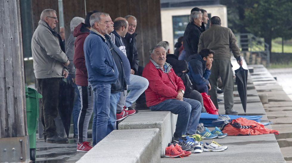 Entrenamiento del Pontevedra CF en A Xunqueira