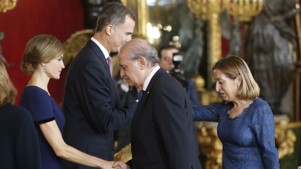 Los ministros de Interior, Jorge Fernández Díaz y de Fomento, Ana Pastor.