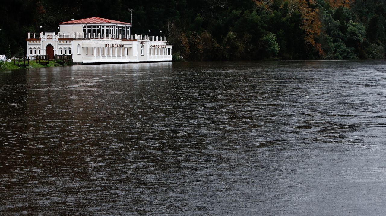 ASÍ HA CASTIGADO EL TEMPORAL A OURENSE.Río Miño en Barbantes