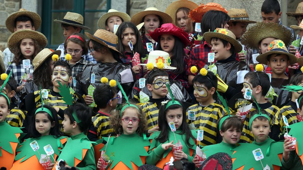 Proyecto Voz Natura del Colegio Jaime Balmes celebrando el día da terra