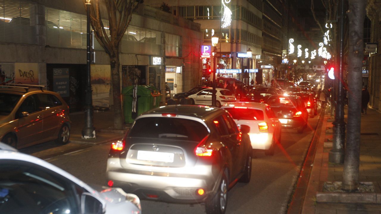 Colapso esta tarde en los accesos a Vigo por autopista por la enorme afluencia de gente