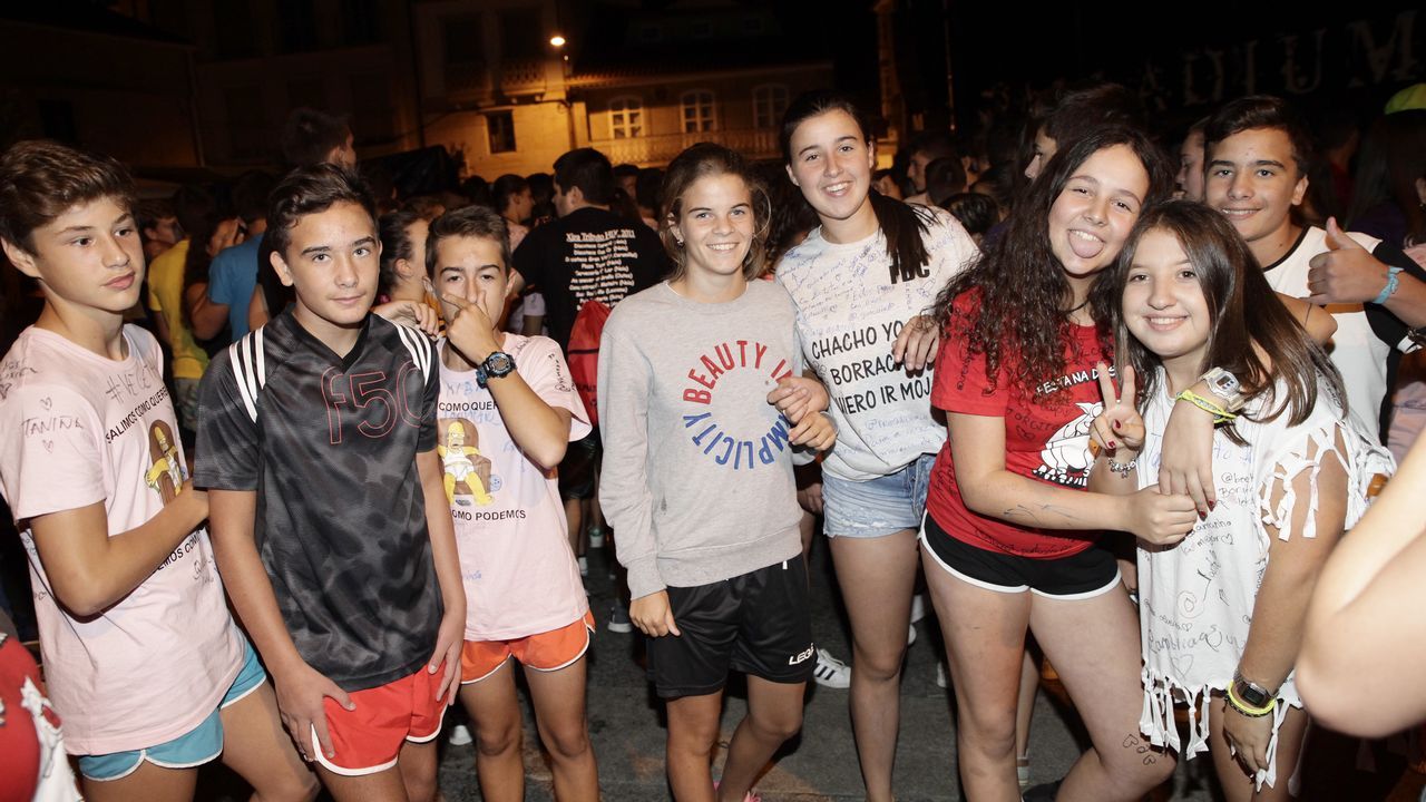 FIESTAS DEL CARMEN DE PORTO DO SON, ÚLTIMO DÍA. FIESTA DEL AGUA Y FUEGOS ARTIFICIALES.