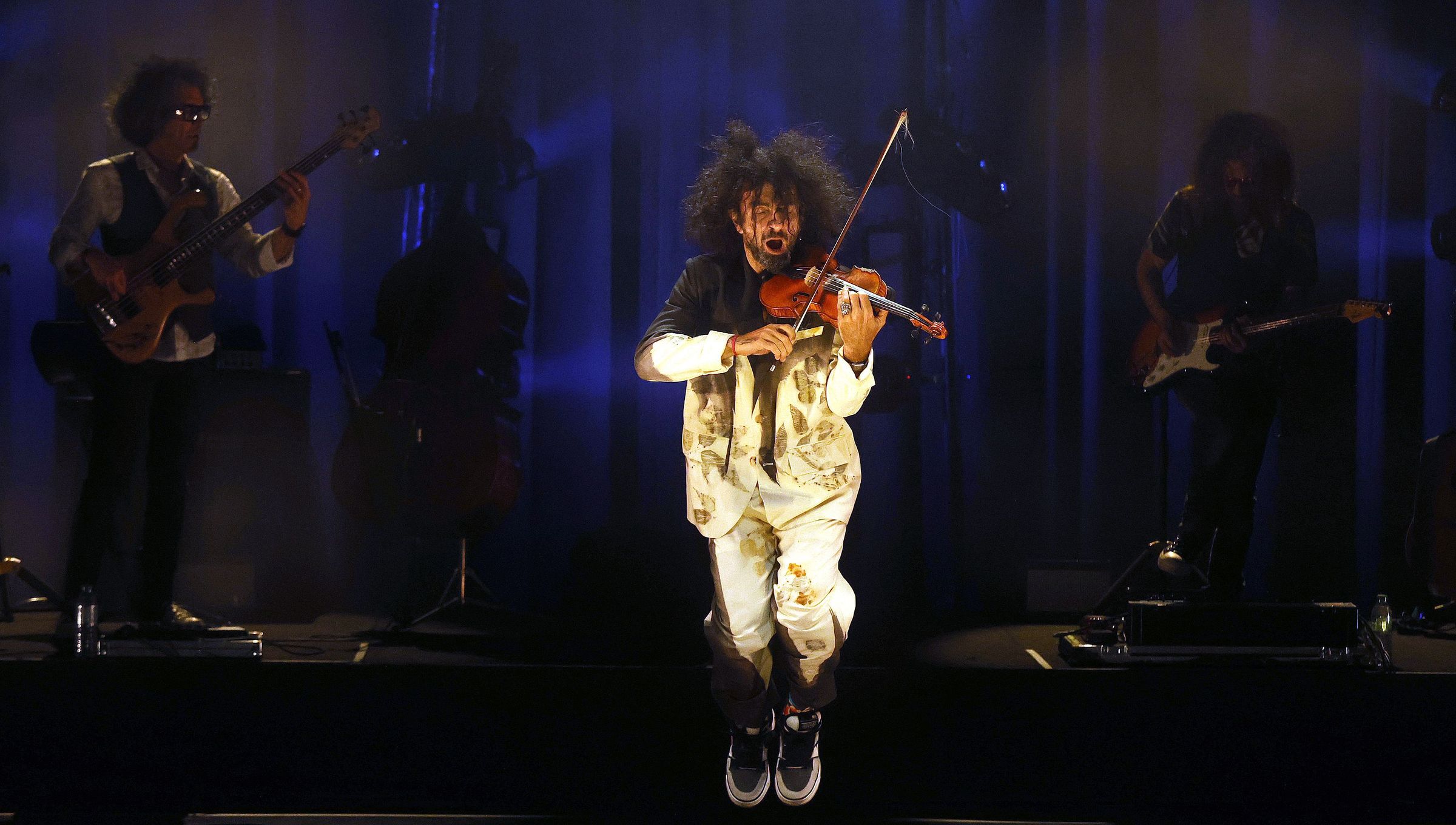 Concerto do violinista Ara Malikaian no auditorio de Vilagarca. 03/05/2025