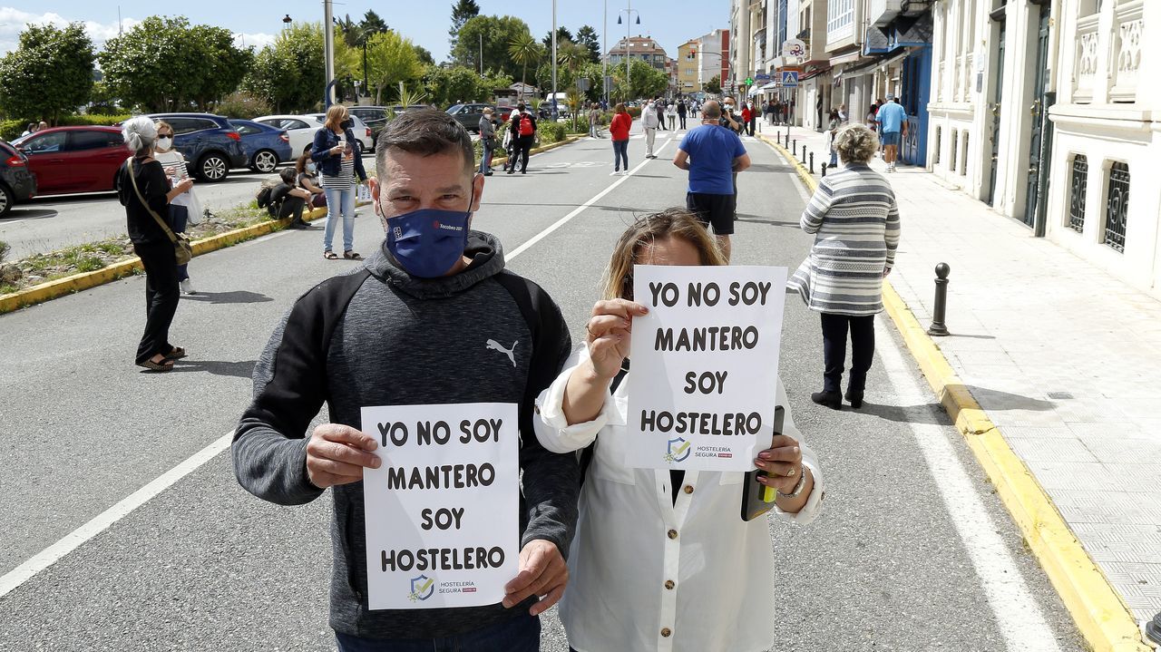 Protesta de los hosteleros por el cierre del municipio