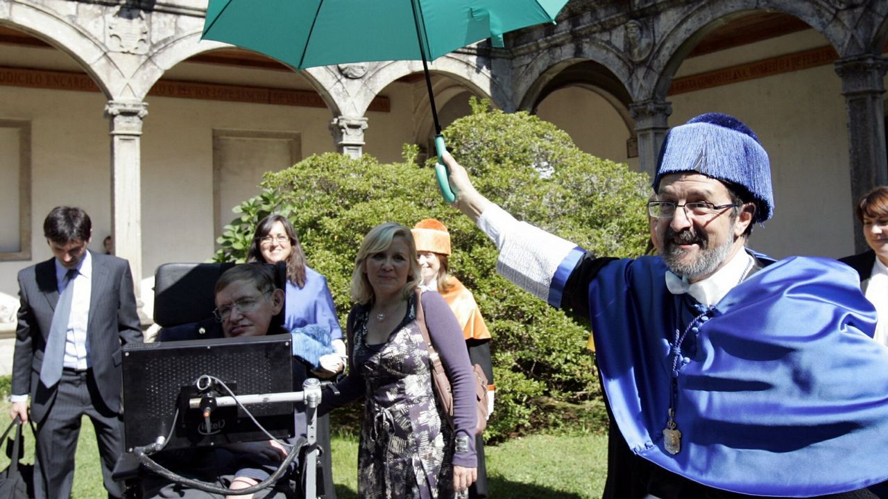 .Hawking, durante su estancia en Santiago
