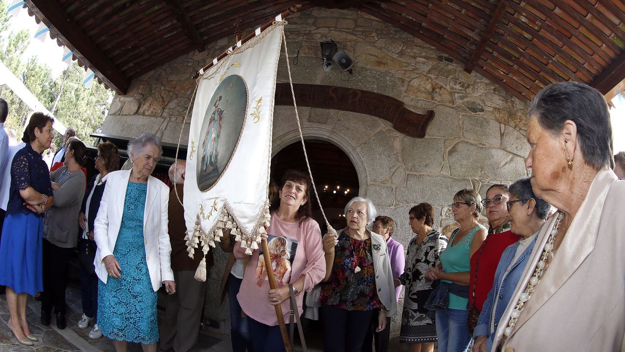 Fiestas en San Roquiño misa y procesión en honor a San Miguel