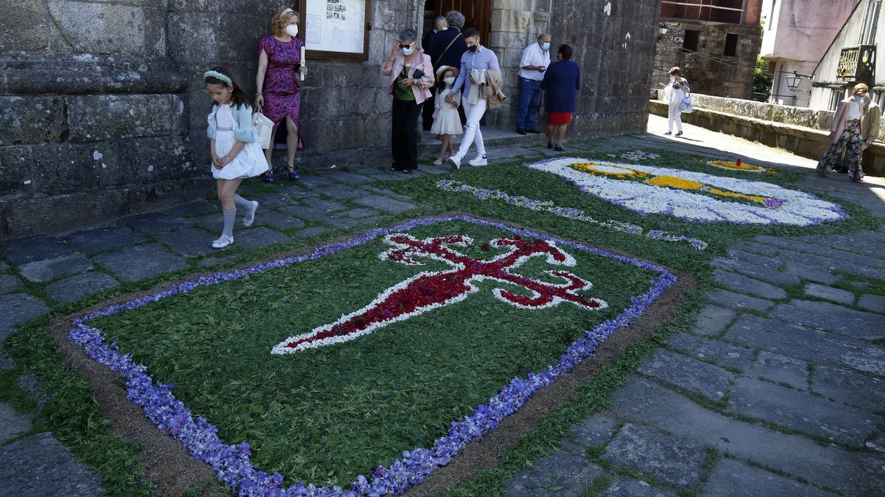 Alfombra floral en Rianxo