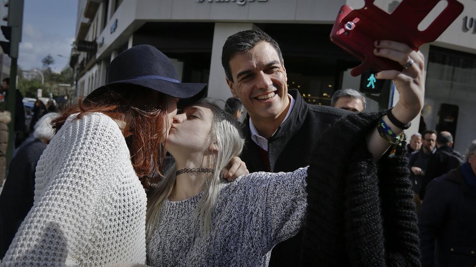 UN AÑO DE VOZ: EL ÚLTIMO BESO