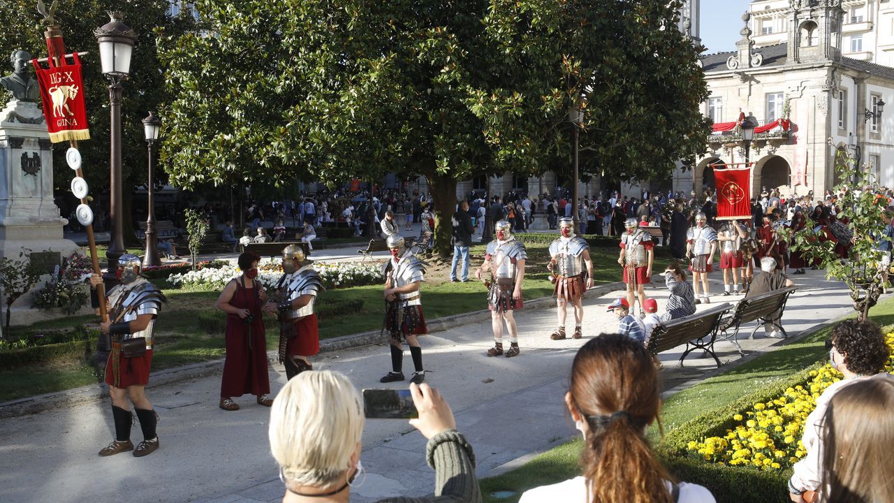 Los romanos y castrexos homenajearon a las víctimas del coronavirus